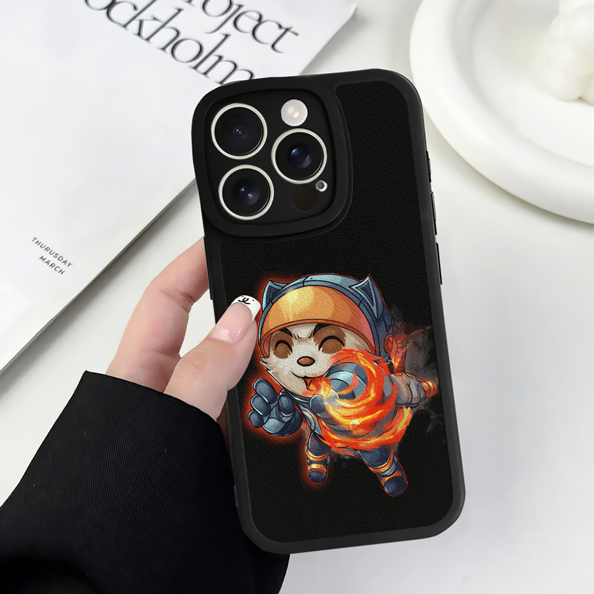 リーグ・オブ・レジェンド League of Legends LOL 【iPhone 16シリーズ対応】シリコンスマホケース（レザー調） 材質：シリコン